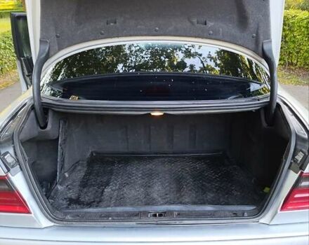 Мерседес Е-Класс, объемом двигателя 3.2 л и пробегом 530 тыс. км за 3500 $, фото 11 на Automoto.ua