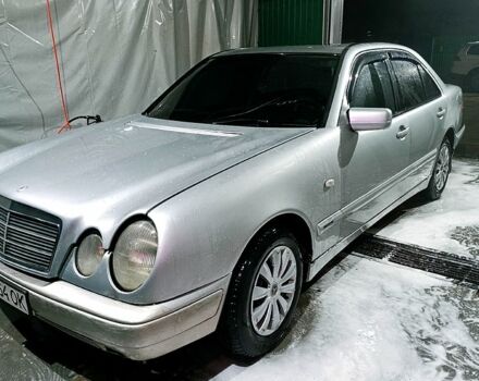 Мерседес Е-Класс, объемом двигателя 2.2 л и пробегом 380 тыс. км за 2550 $, фото 7 на Automoto.ua