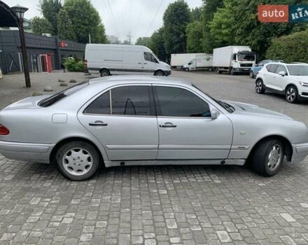 Мерседес Е-Класс, объемом двигателя 2 л и пробегом 370 тыс. км за 4300 $, фото 8 на Automoto.ua