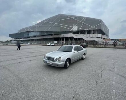 Мерседес Е-Класс, объемом двигателя 2 л и пробегом 370 тыс. км за 4300 $, фото 6 на Automoto.ua