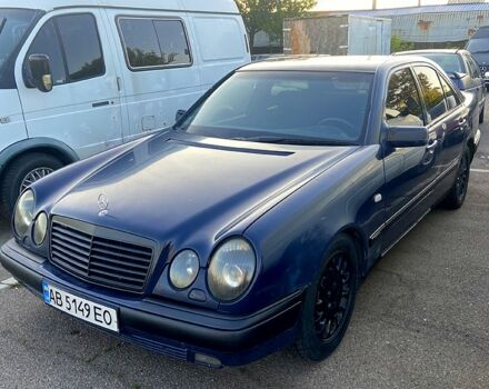 Мерседес Е-Класс, объемом двигателя 3 л и пробегом 354 тыс. км за 2500 $, фото 2 на Automoto.ua