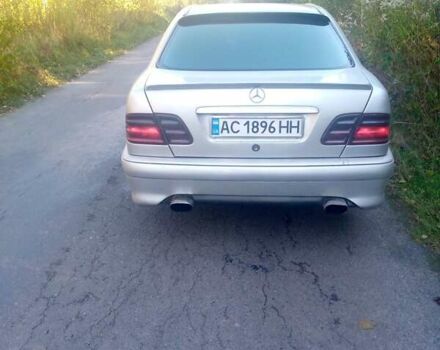Мерседес Е-Класс, объемом двигателя 2.2 л и пробегом 418 тыс. км за 3600 $, фото 2 на Automoto.ua