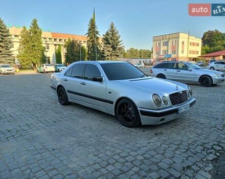 Мерседес Е-Класс, объемом двигателя 2.4 л и пробегом 300 тыс. км за 3800 $, фото 6 на Automoto.ua