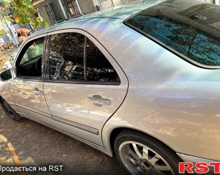 Мерседес Е-Клас, об'ємом двигуна 2.2 л та пробігом 0 тис. км за 2800 $, фото 1 на Automoto.ua