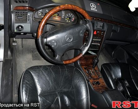 Мерседес Е-Класс, объемом двигателя 3.2 л и пробегом 0 тыс. км за 4100 $, фото 7 на Automoto.ua