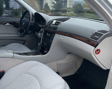 Мерседес Е-Класс, объемом двигателя 2.7 л и пробегом 493 тыс. км за 7200 $, фото 5 на Automoto.ua