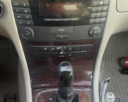 Мерседес Е-Класс, объемом двигателя 2.2 л и пробегом 345 тыс. км за 8000 $, фото 7 на Automoto.ua