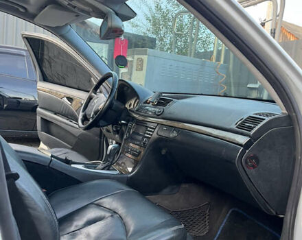 Мерседес Е-Класс 2002 в Черновцах на Automoto.ua Мерседес Е-Класс, объемом двигателя 2.7 л и пробегом 350 тыс. км за 6513 $, фото 7 на Automoto.ua