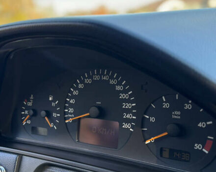 Мерседес Е-Класс, объемом двигателя 2.7 л и пробегом 310 тыс. км за 5000 $, фото 22 на Automoto.ua