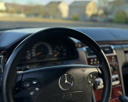 Мерседес Е-Класс, объемом двигателя 2.7 л и пробегом 310 тыс. км за 5000 $, фото 21 на Automoto.ua