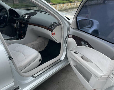 Мерседес Е-Класс, объемом двигателя 2.7 л и пробегом 493 тыс. км за 7200 $, фото 6 на Automoto.ua