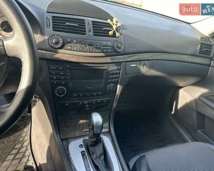 Мерседес Е-Класс, объемом двигателя 2.7 л и пробегом 357 тыс. км за 8000 $, фото 8 на Automoto.ua
