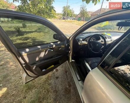 Мерседес Е-Класс, объемом двигателя 2.7 л и пробегом 395 тыс. км за 3235 $, фото 14 на Automoto.ua