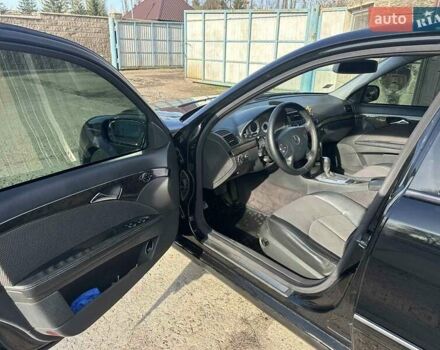 Мерседес Е-Класс, объемом двигателя 2.7 л и пробегом 357 тыс. км за 8000 $, фото 7 на Automoto.ua