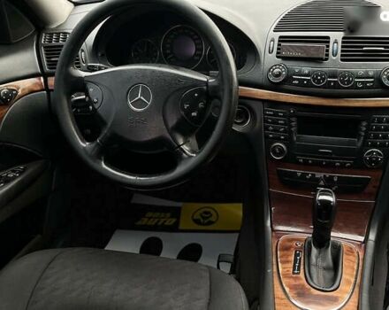 Мерседес Е-Класс, объемом двигателя 2.2 л и пробегом 372 тыс. км за 5900 $, фото 9 на Automoto.ua