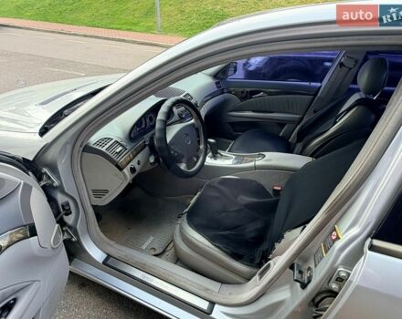 Мерседес Е-Класс, объемом двигателя 3.2 л и пробегом 250 тыс. км за 3750 $, фото 8 на Automoto.ua
