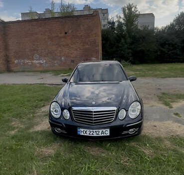 Мерседес Е-Класс 2004 в Хмельницком на Automoto.ua Мерседес Е-Класс, объемом двигателя 3.2 л и пробегом 360 тыс. км за 8499 $, фото 2 на Automoto.ua