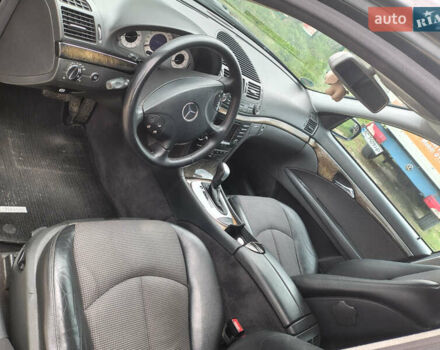 Мерседес Е-Клас, об'ємом двигуна 2.7 л та пробігом 322 тис. км за 8500 $, фото 4 на Automoto.ua