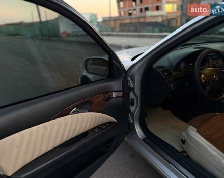 Мерседес Е-Клас, об'ємом двигуна 2.2 л та пробігом 388 тис. км за 4800 $, фото 19 на Automoto.ua