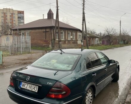 Мерседес Е-Класс, объемом двигателя 2.2 л и пробегом 321 тыс. км за 2350 $, фото 1 на Automoto.ua