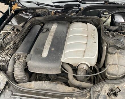 Мерседес Е-Класс, объемом двигателя 2.2 л и пробегом 321 тыс. км за 2450 $, фото 8 на Automoto.ua