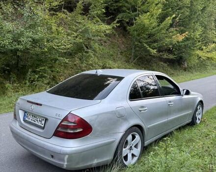 Мерседес Е-Клас 2005 у Хусте на Automoto.ua Мерседес Е-Клас, об'ємом двигуна 2.2 л та пробігом 437 тис. км за 4800 $, фото 6 на Automoto.ua