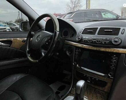 Мерседес Е-Клас, об'ємом двигуна 3.2 л та пробігом 275 тис. км за 8700 $, фото 19 на Automoto.ua