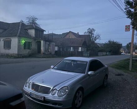 Мерседес Е-Клас 2005 у Хусте на Automoto.ua Мерседес Е-Клас, об'ємом двигуна 2.2 л та пробігом 437 тис. км за 4800 $, фото 13 на Automoto.ua