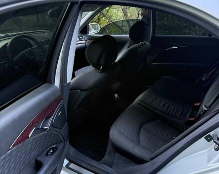 Мерседес Е-Клас 2005 у Хусте на Automoto.ua Мерседес Е-Клас, об'ємом двигуна 2.2 л та пробігом 437 тис. км за 4800 $, фото 10 на Automoto.ua