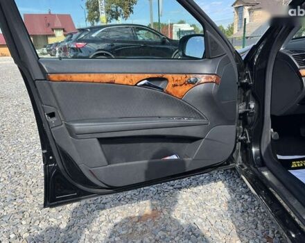 Мерседес Е-Клас, об'ємом двигуна 3 л та пробігом 287 тис. км за 8900 $, фото 7 на Automoto.ua