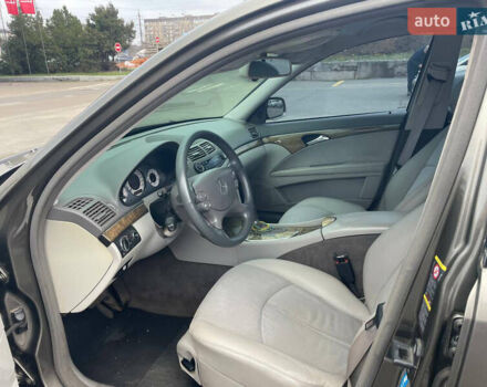 Мерседес Е-Класс, объемом двигателя 1.8 л и пробегом 212 тыс. км за 6800 $, фото 4 на Automoto.ua