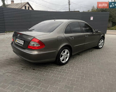 Мерседес Е-Класс, объемом двигателя 2.2 л и пробегом 212 тыс. км за 9300 $, фото 3 на Automoto.ua