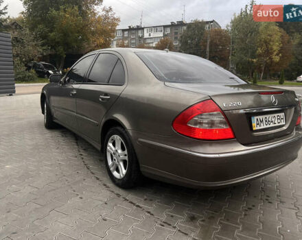 Мерседес Е-Класс, объемом двигателя 2.2 л и пробегом 212 тыс. км за 9300 $, фото 5 на Automoto.ua