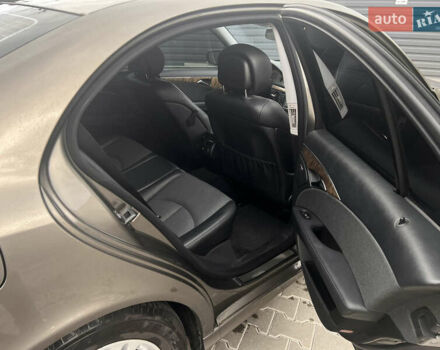 Мерседес Е-Класс, объемом двигателя 2.2 л и пробегом 212 тыс. км за 9300 $, фото 12 на Automoto.ua