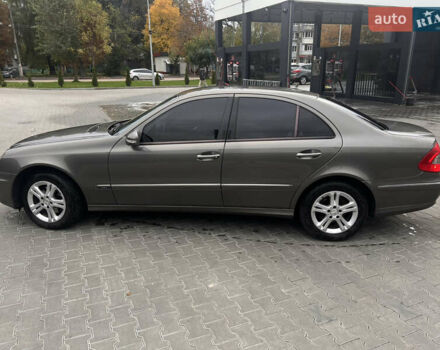 Мерседес Е-Класс, объемом двигателя 2.2 л и пробегом 212 тыс. км за 9300 $, фото 6 на Automoto.ua
