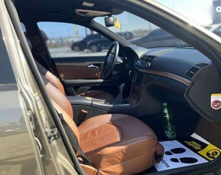 Мерседес Е-Класс, объемом двигателя 2.2 л и пробегом 348 тыс. км за 8600 $, фото 15 на Automoto.ua