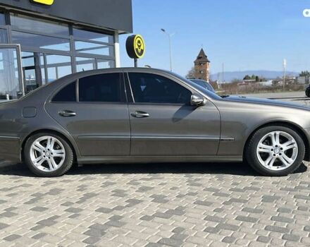 Мерседес Е-Класс, объемом двигателя 2.2 л и пробегом 348 тыс. км за 8600 $, фото 7 на Automoto.ua
