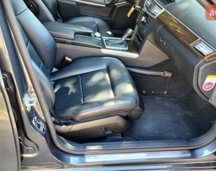 Мерседес Е-Класс, объемом двигателя 2.1 л и пробегом 230 тыс. км за 10000 $, фото 6 на Automoto.ua