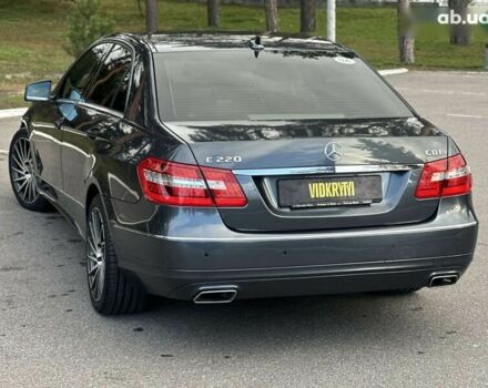 Мерседес Е-Класс, объемом двигателя 2.1 л и пробегом 293 тыс. км за 11500 $, фото 16 на Automoto.ua