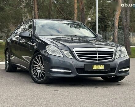 Мерседес Е-Класс, объемом двигателя 2.1 л и пробегом 293 тыс. км за 11500 $, фото 4 на Automoto.ua