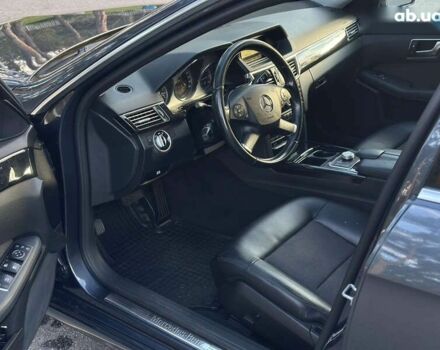 Мерседес Е-Класс, объемом двигателя 2.1 л и пробегом 293 тыс. км за 11500 $, фото 29 на Automoto.ua