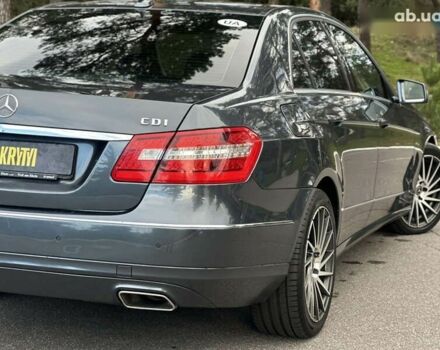 Мерседес Е-Класс, объемом двигателя 2.1 л и пробегом 293 тыс. км за 11500 $, фото 13 на Automoto.ua