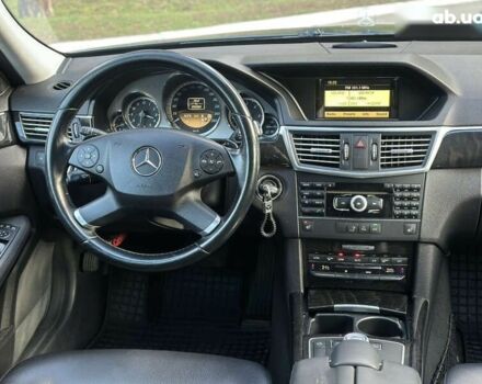 Мерседес Е-Класс, объемом двигателя 2.1 л и пробегом 293 тыс. км за 11500 $, фото 21 на Automoto.ua