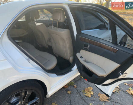 Мерседес Е-Класс, объемом двигателя 3.5 л и пробегом 270 тыс. км за 12900 $, фото 13 на Automoto.ua