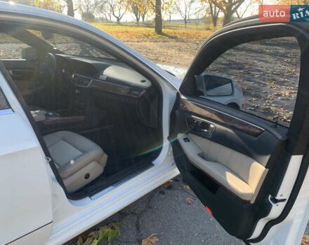 Мерседес Е-Класс, объемом двигателя 3.5 л и пробегом 270 тыс. км за 12900 $, фото 12 на Automoto.ua