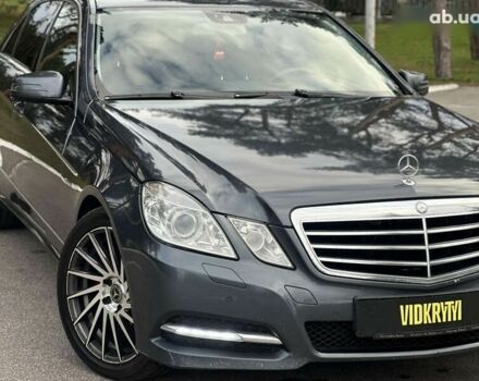 Мерседес Е-Класс, объемом двигателя 2.1 л и пробегом 293 тыс. км за 11500 $, фото 3 на Automoto.ua