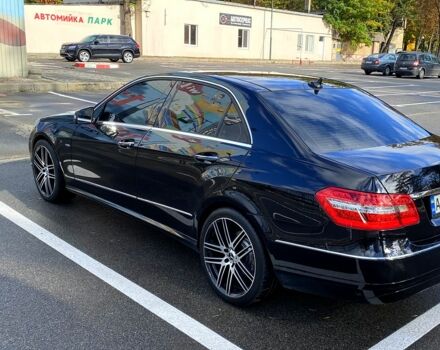 Мерседес Е-Клас, об'ємом двигуна 2.2 л та пробігом 258 тис. км за 12500 $, фото 8 на Automoto.ua