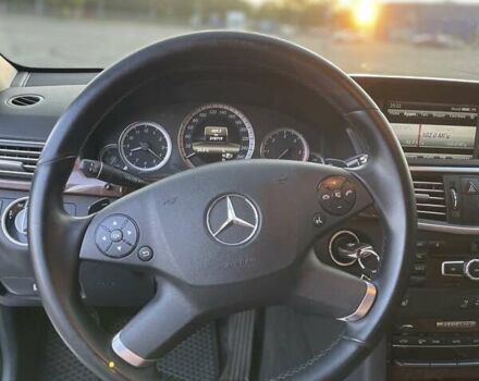 Мерседес Е-Класс, объемом двигателя 2.14 л и пробегом 319 тыс. км за 13500 $, фото 22 на Automoto.ua