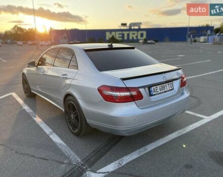 Мерседес Е-Класс, объемом двигателя 2.14 л и пробегом 319 тыс. км за 13500 $, фото 5 на Automoto.ua