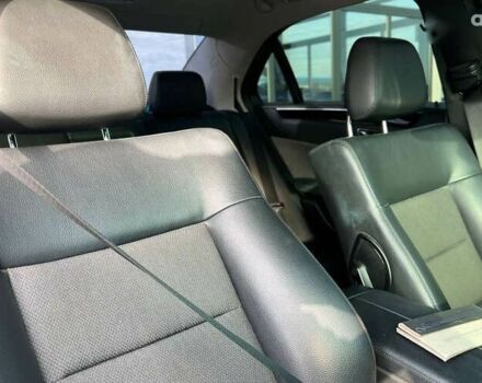 Мерседес Е-Класс, объемом двигателя 2.1 л и пробегом 261 тыс. км за 13200 $, фото 18 на Automoto.ua